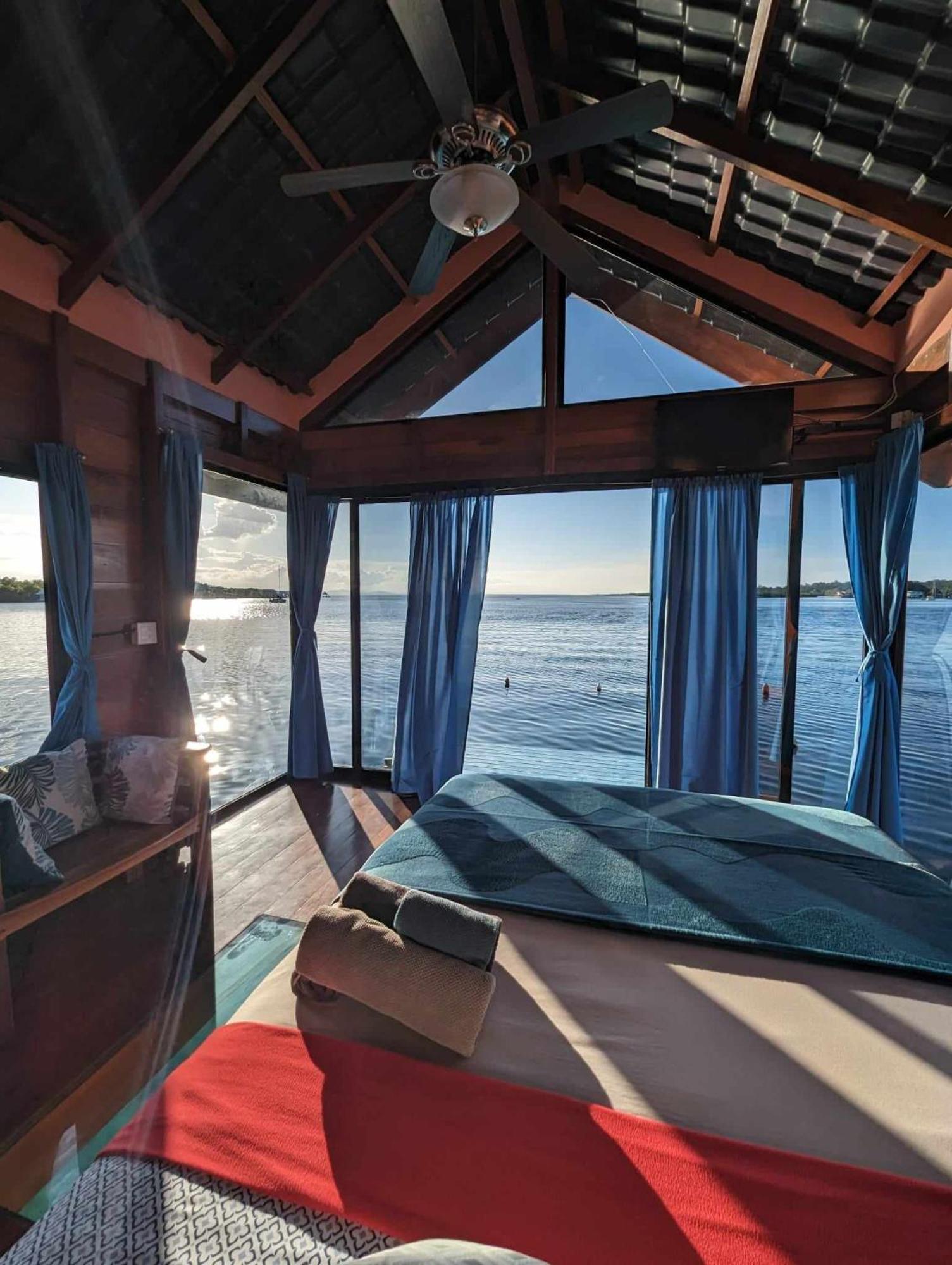 Bed and Breakfast Barrbra Bnb Over The Sea Bocas del Toro Zimmer foto