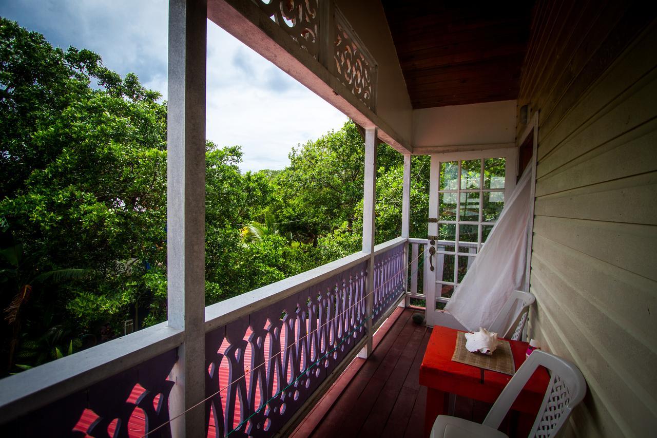 Barrbra Bnb Over The Sea Bocas del Toro Exterior foto